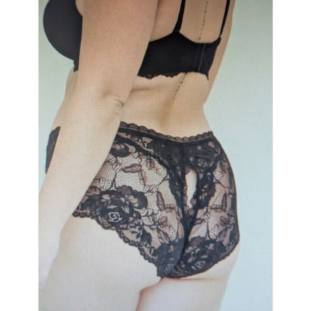 New TORRID Floral Lace Cheeky Panty With Open Back Slit SIZE 3